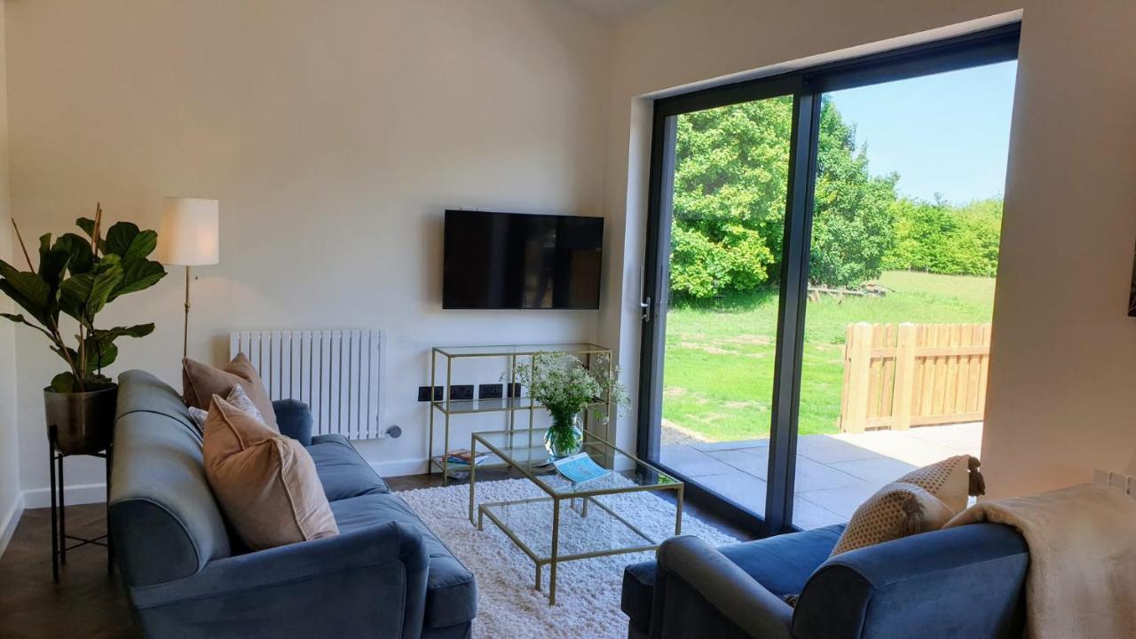 Finest Retreats - Blackbarn Wood Balsham Exterior foto